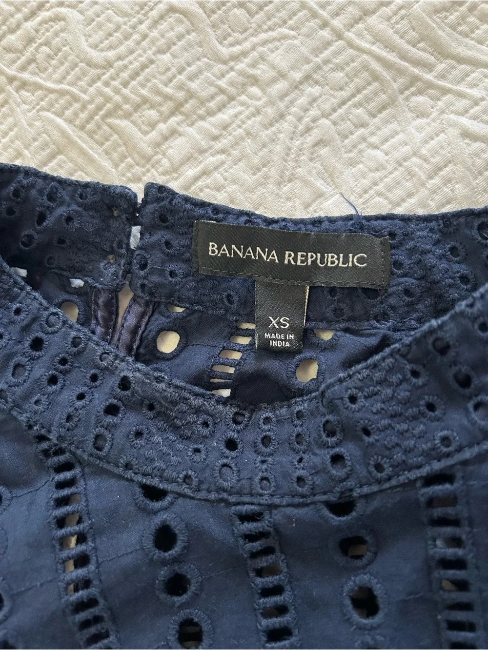 Banana Republic XS Navy Eyelet Lace Blouse & Black Lace Top Bundle Romantic